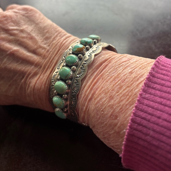 Navajo real turquoise and sterling silver cuff bracelet. Hand stamped. - Picture 9 of 10